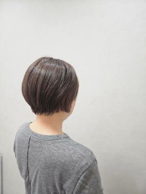 大人ショートは丸みが大切！骨格補正カットで美シルエット