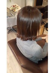 ツヤ感たっぷりのナチュラルボブ