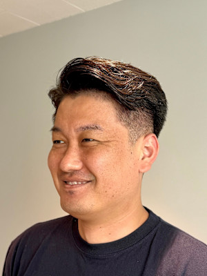 清潔感UP◎大人ビジネスマンの七三メンズショート