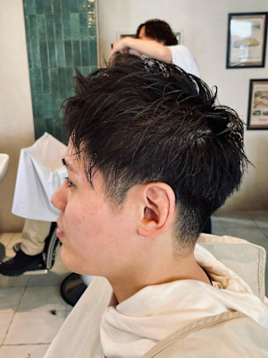 【20代 男性】ソフトショートツーブロック