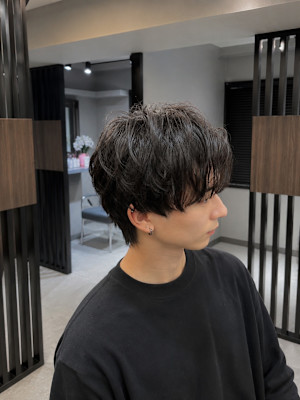 黒髪メンズショートのニュアンスパーママッシュスタイル