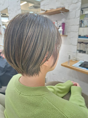 艶髪ショートスタイル