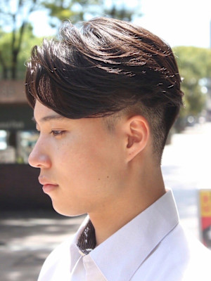 名古屋栄美容室　メンズセンターパート/毛流れパーマ/刈り上げ