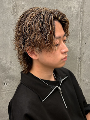 サーフカール　ウルフ　ハイライト｜似合わせパーマ天白区塩釜口