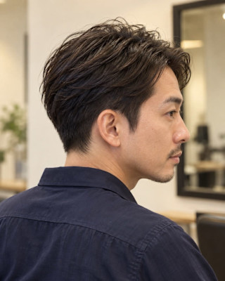 上品に整う大人の流し前髪ショート