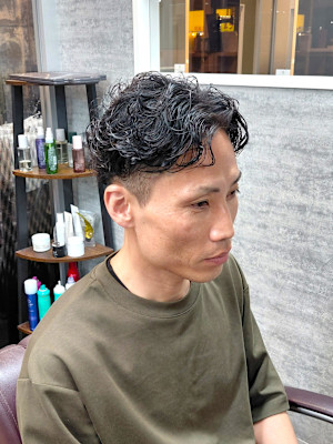 【40代髪型】朝ラク！スーツに合うツーブロックパーマヘア