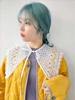 名古屋栄美容室 ハイトーンターコイズブルー×ゆるアレンジ