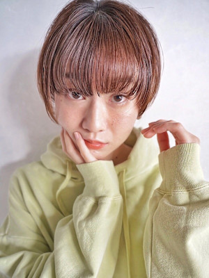 名古屋栄美容室 丸みショート×アプリコットブラウン