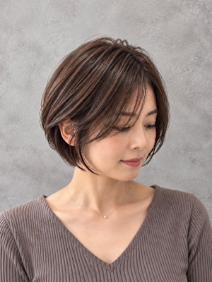 小顔見せ×上品な透明感が叶う大人ショート