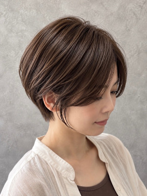 大人可愛い丸みショート×透明感カラー