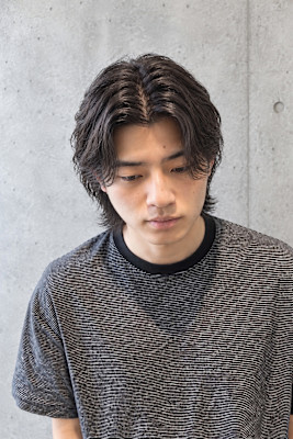 気取らない抜け感。ニュアンスウェーブ×マッシュウルフ
