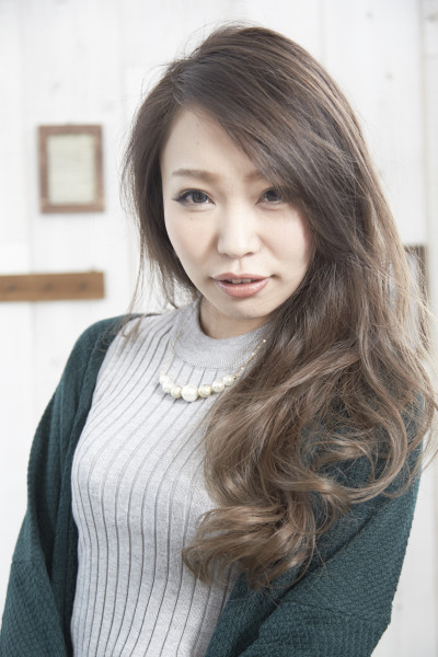 Laviere By R Evolut ラヴィエールバイレボルト 柏市 美容室 Sakuria サクリア