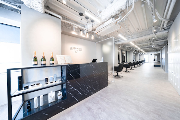 confidence-MEN’S HAIR-新宿3rd(コンフィデンスメンズヘアー シンジュクサード)