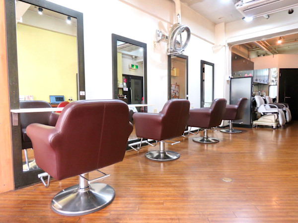LeProust Salon C・A・G・O・U(レプローストサロン カグー)
