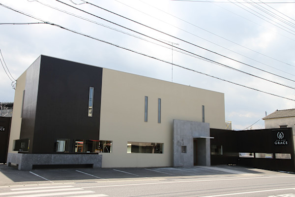 HAIR MAKE GRACE 本店(ヘアー メイク グレース ホンテン)