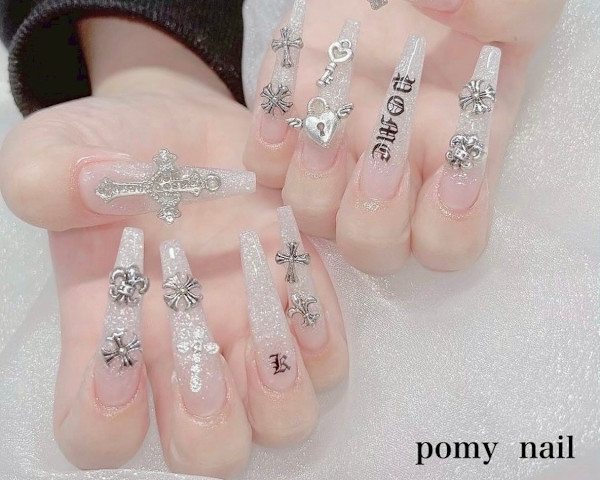 pomy nail 新宿(ポミーネイル シンジュクテン)