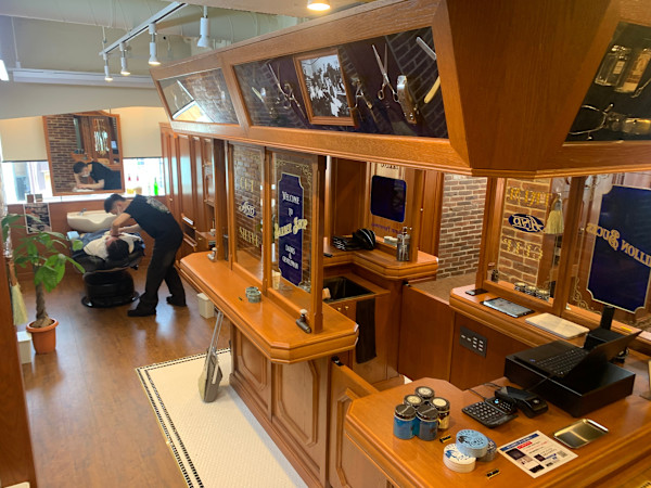 Million Bucks 神田店(ミリオンバックスカンダテン)