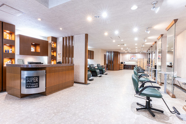 SUPER CUT 鳥居前店(スーパーカットトリイマエテン)