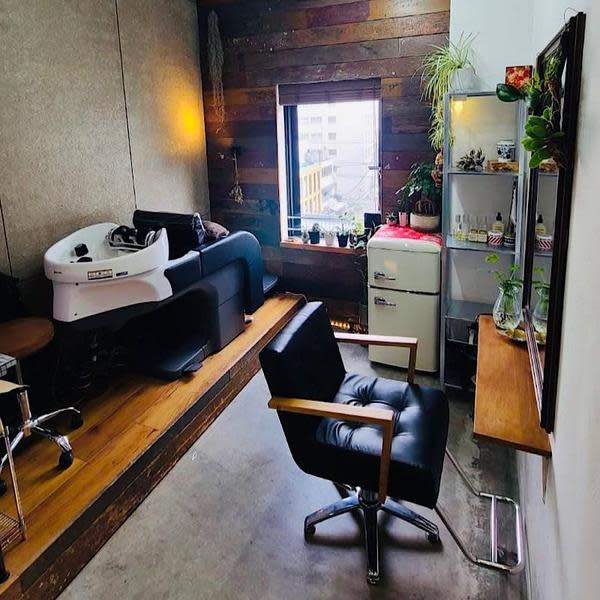 501 HAIR studio(ゴーマルイチヘアースタジオ)