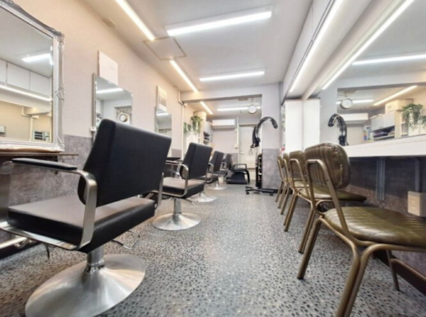 韓国スタイル専門店 MOMO hair shop 新大久保(カンコクスタイルセンモンテンモモヘアーショップシンオオクボ)