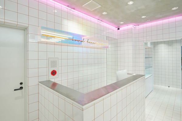 Lond luce 心斎橋(ロンドルーチェ シンサイバシ)