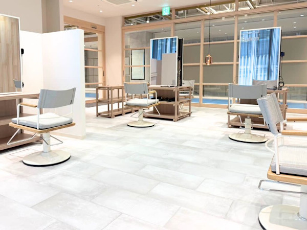 TIENA Beauty Smart Salon ONE FUKUOKA BLDG.店(ティエナビューティースマートサロン ワンフクオカビルディングテン)