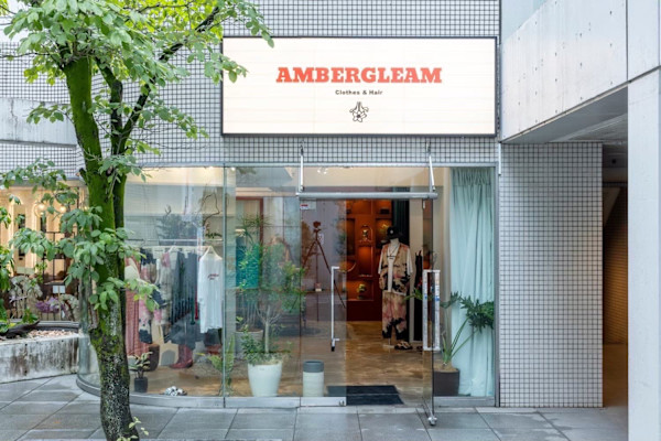 AMBERGLEAM(アンバーグリーム)