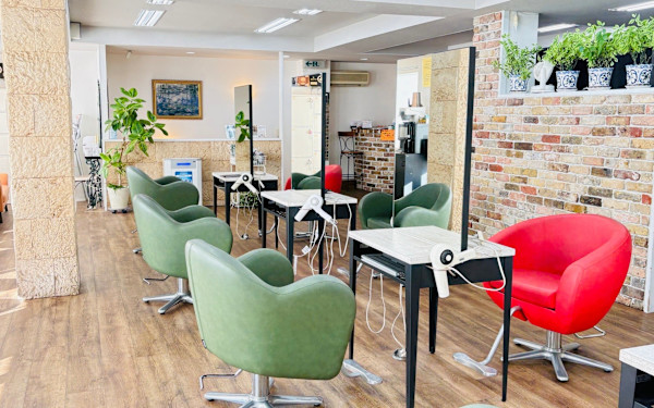 HAIR MAKE FELIX 板宿店(ヘアーメイクフィリックス イタヤドテン)