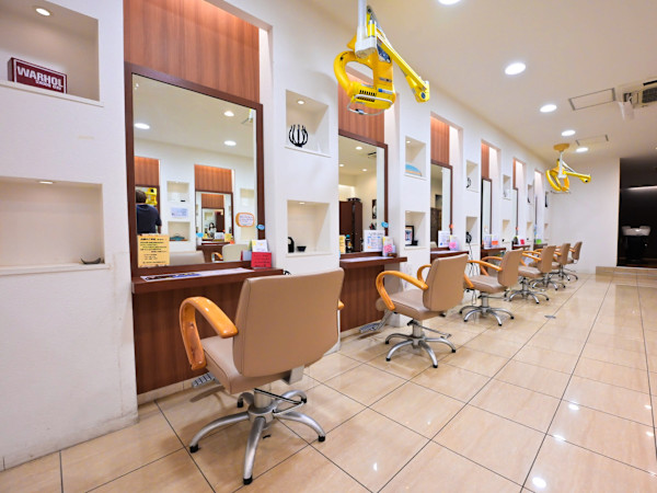 美粧ほそや 反町店(ビショウホソヤ タンマチテン)