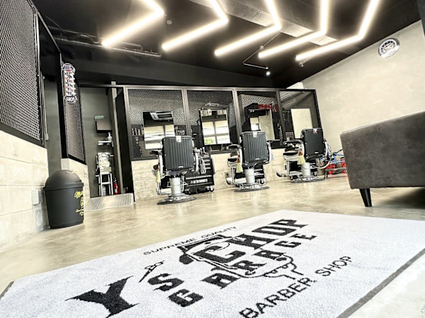 Y's CHOP GARAGE(ワイズ チョップ ガレージ)