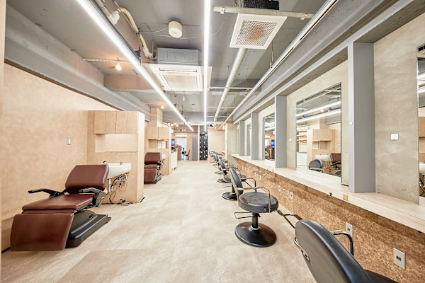 amble luxe 池袋【アンブル リュクス】(アンブルリュクスイケブクロ)