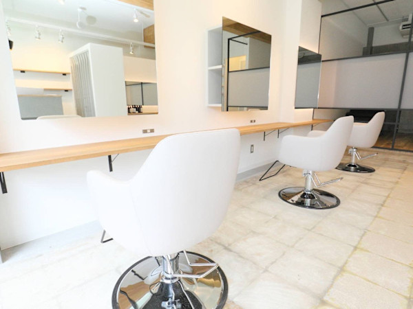 e・m・u【エム】(エム)