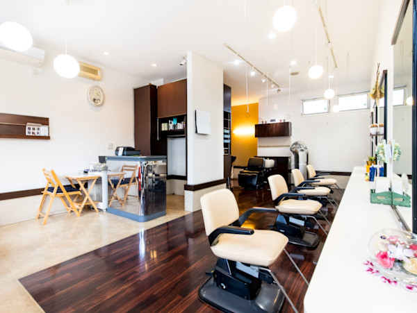 河洋美容室(カヨウビヨウシツ)