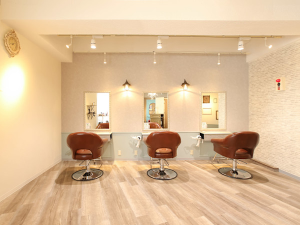 Arianna Hair Lagoon(アリアンナ ヘアー ラグーン)