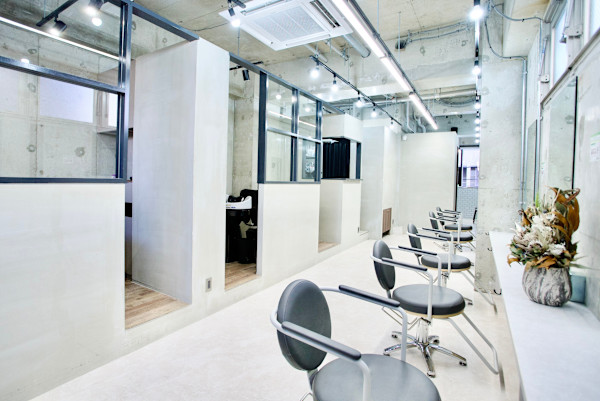 Alma four(アルマフォー)