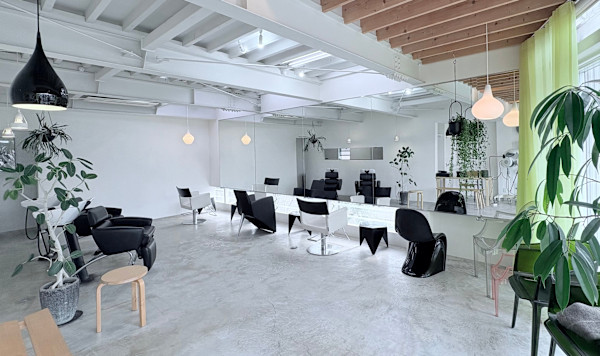 oui oui hair make et cetera(ウイウイヘアメイクエトセトラ)