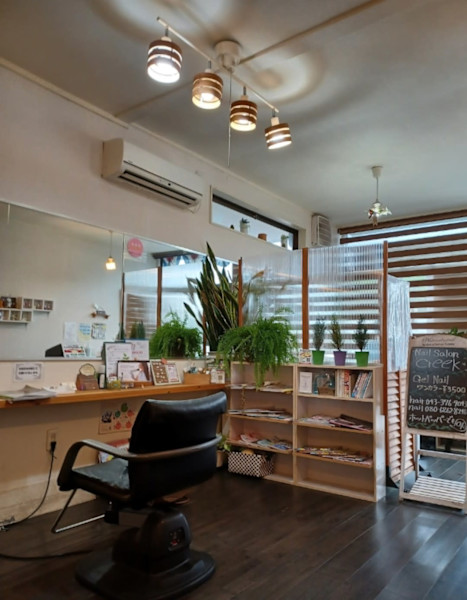 美容室creek(ビヨウシツクリーク)