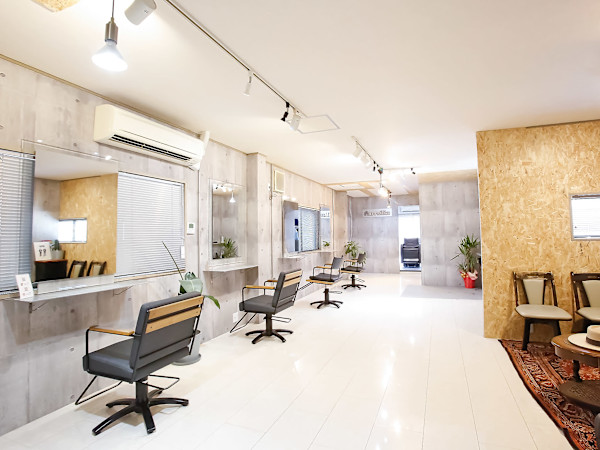 MEN'S salon familia 平野 【メンズサロン ファミリア】(メンズサロンファミリア ヒラノ)