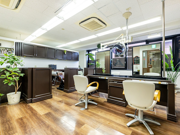 美容室ＰＬＡＺＡ 富雄店(ビヨウシツプラザトミオテン)