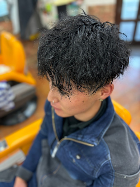 山下理容所(ヤマシタリヨウショ)