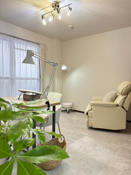 NAIL ATELIER IRONA(ネイル アトリエ イロナ)