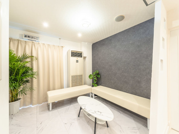 ミライズ整体院 三宮駅前院(ミライズセイタイインサンノミヤエキマエイン)