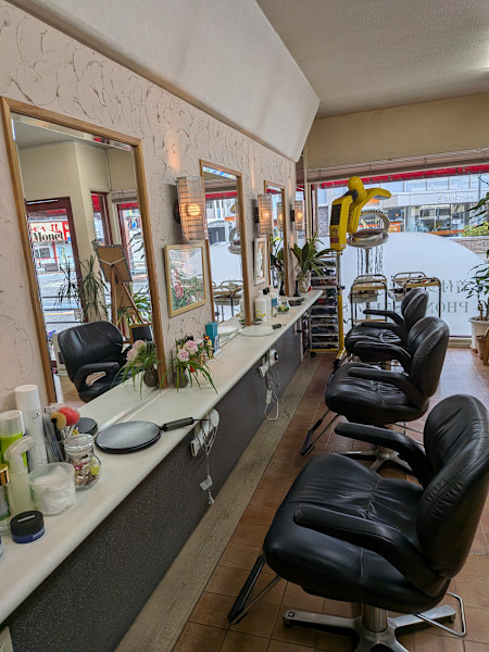 モネ美容室(モネビヨウシツ)