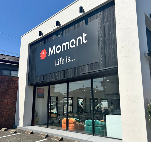 Life is...Moment 浜松富塚店(ライフイズモーメントハママツトミツカテン)