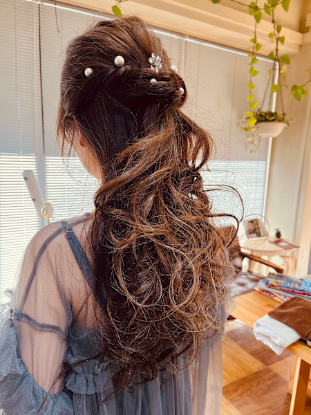 MASSVE  SO  HAIRS(マッシヴ ソー ヘアーズ)