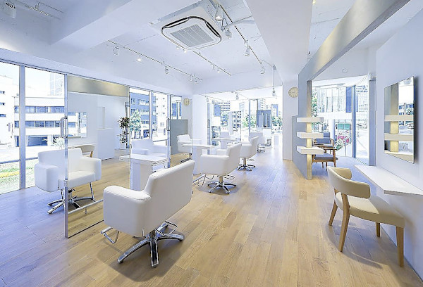 femme 宝町店(ファム タカラマチテン)