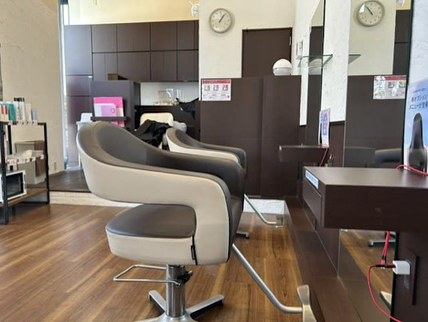 ヘアカラー専門店カラープラス室見駅前店(ヘアカラーセンモンテンカラープラスムロミエキマエテン)