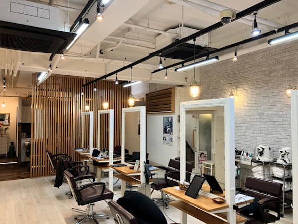 Ares' Hairz 町田店【アレスヘア】(アレスヘア マチダテン)