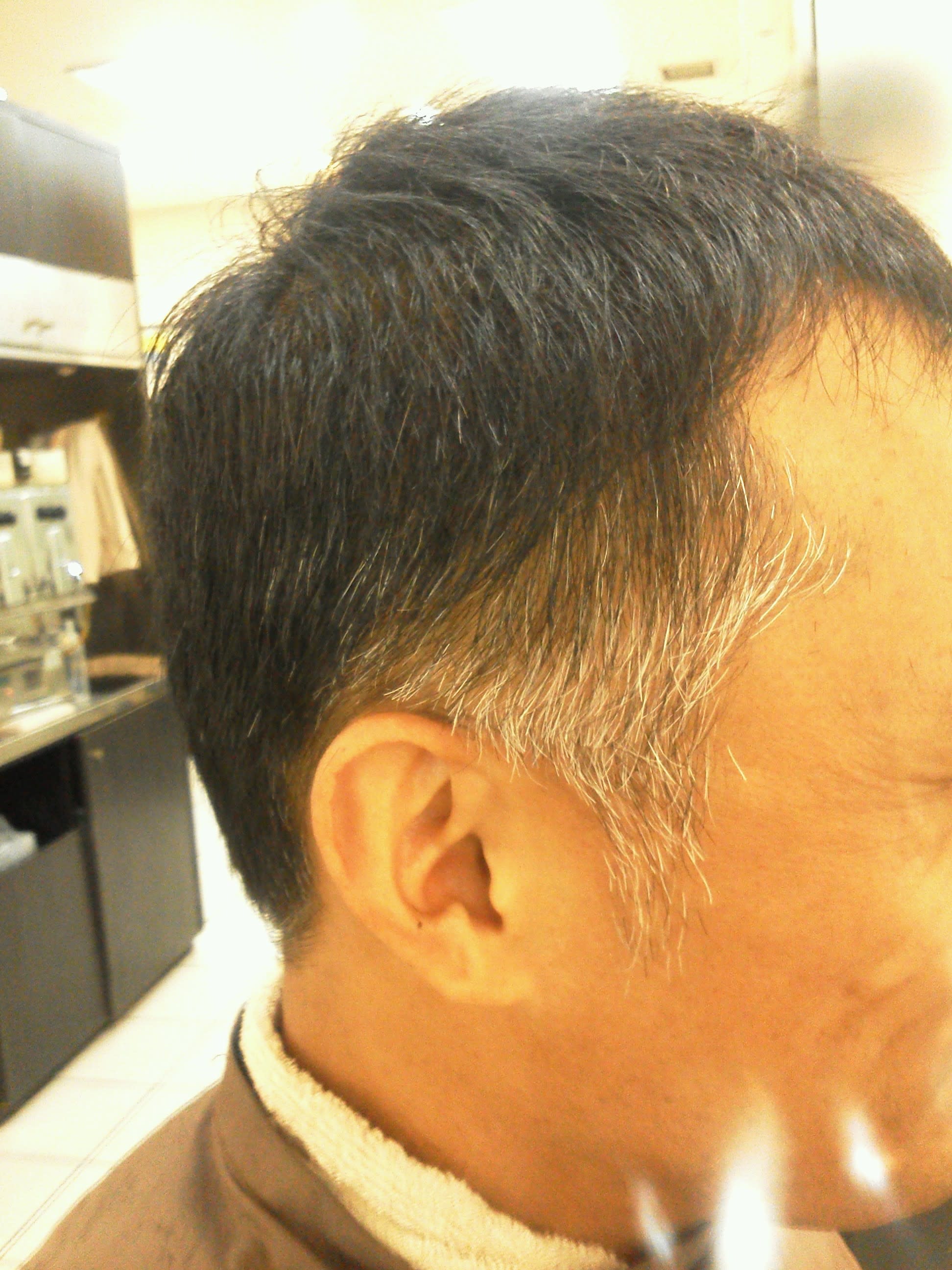 NEXUS イオン新浦安店 by CEP【ネクサス】のスタイル紹介。男性　白髪ぼかしカラー　Before→