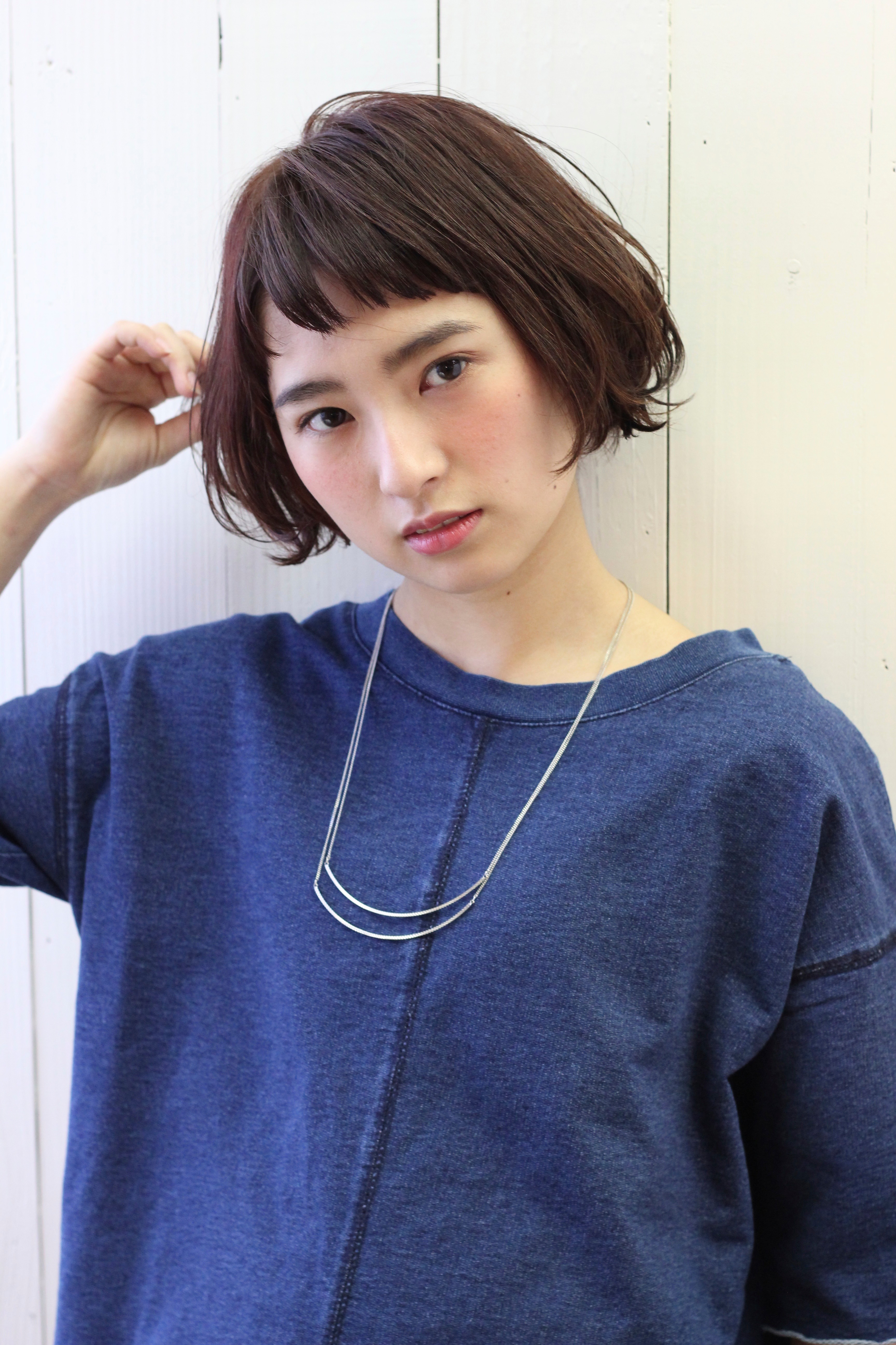 collina【コリーナ】のスタイル紹介。kirihara ワイドバングふんわりワンカールボブ